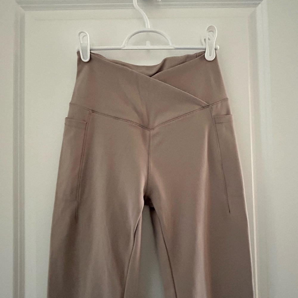 DANSKIN • Cross Waist Yoga Pants • S • - Picture 8 of 8